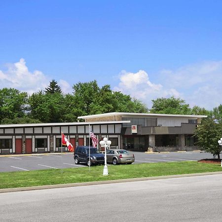 Travelodge By Wyndham Bedford Exterior foto